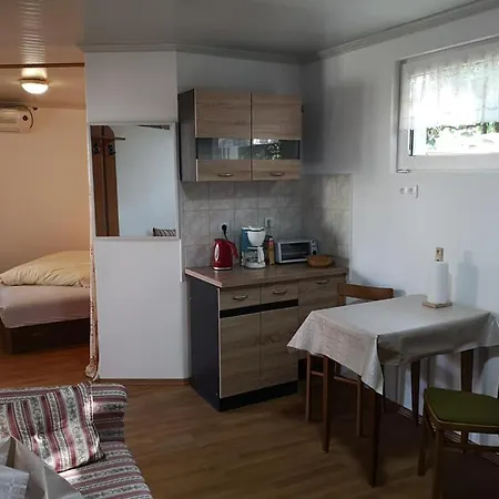 Apartman Elisabeth Latrany